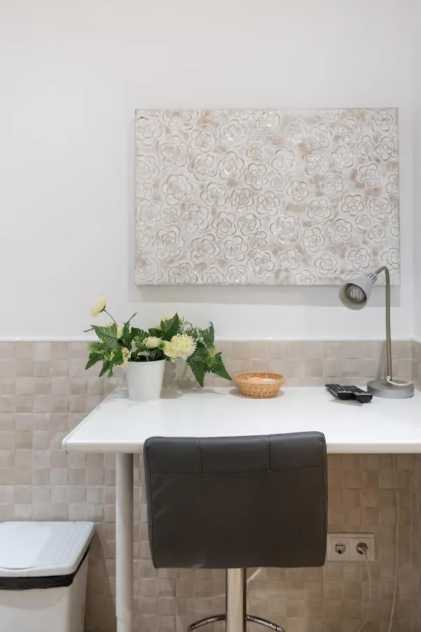 Hostal House Barcelona 2*,